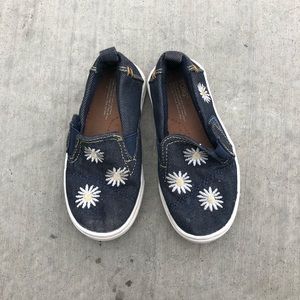 TODDLER TOMS size 7 in toddler size